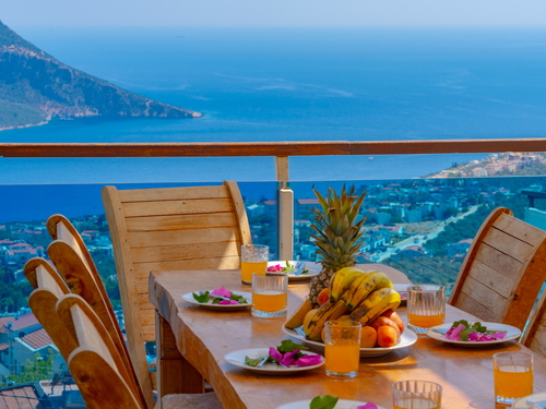 gece  -  Kasım
  | Kalkan Akbel'de Eşsiz Deniz Manzaralı Geniş Aile Villası